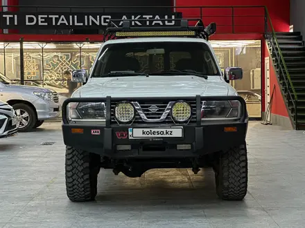 Nissan Patrol 2001 годаүшін8 000 000 тг. в Актау