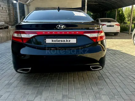 Hyundai Grandeur 2012 года за 8 000 000 тг. в Шымкент – фото 5