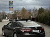 Toyota Camry 2018 года за 11 700 000 тг. в Тараз – фото 4