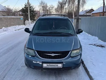 Chrysler Voyager 2001 года за 3 500 000 тг. в Астана – фото 2