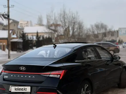 Hyundai Elantra 2023 года за 9 900 000 тг. в Астана – фото 10