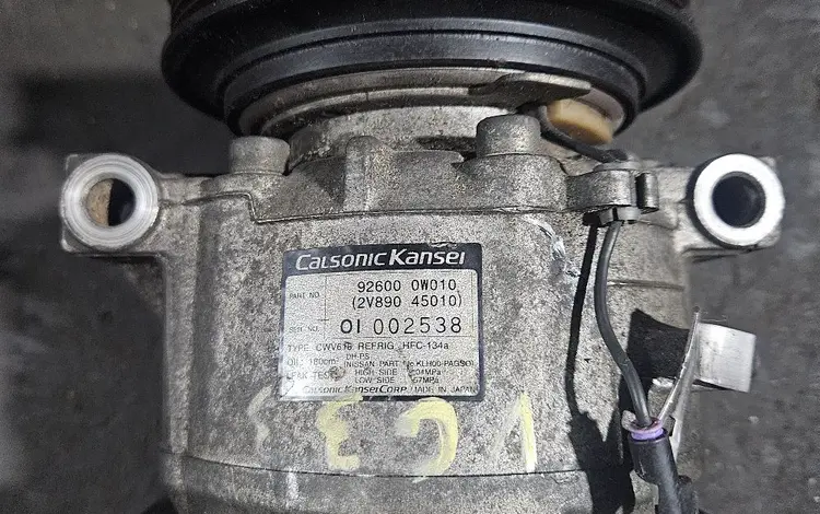 Компрессор кондиционера Nissan разных модели на двигатель vg33 за 500 тг. в Алматы