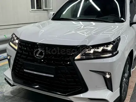 Lexus LX 570 2016 года за 42 000 000 тг. в Астана – фото 2