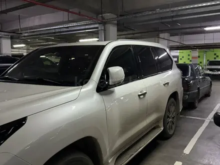 Lexus LX 570 2016 года за 42 000 000 тг. в Астана – фото 4