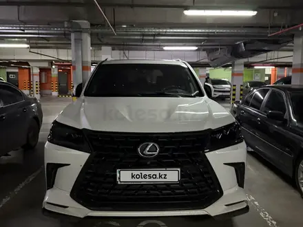 Lexus LX 570 2016 года за 42 000 000 тг. в Астана – фото 3
