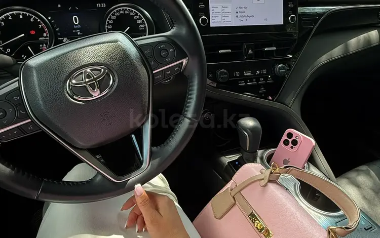 Toyota Camry 2023 года за 16 000 000 тг. в Алматы