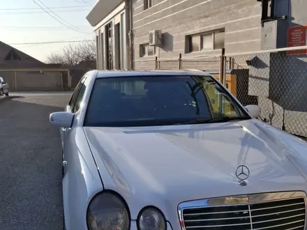 Mercedes-Benz E 320 1998 года за 4 800 000 тг. в Шымкент