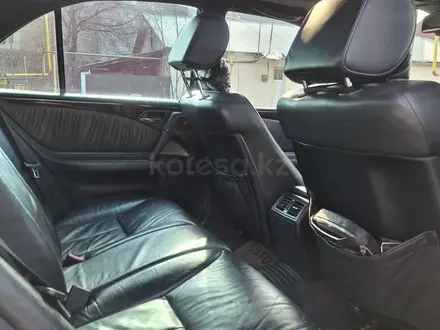 Mercedes-Benz E 320 1998 года за 4 800 000 тг. в Шымкент – фото 4