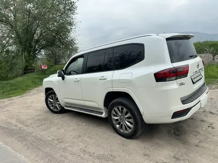 Toyota Land Cruiser 2022 года за 41 000 000 тг. в Алматы – фото 2