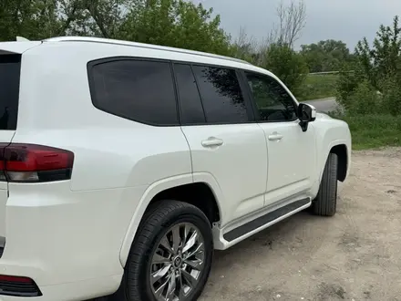 Toyota Land Cruiser 2022 года за 41 000 000 тг. в Алматы – фото 5