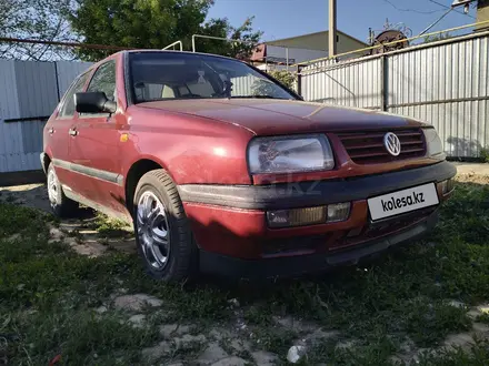 Volkswagen Vento 1995 года за 1 350 000 тг. в Уральск – фото 2