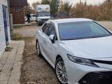 Toyota Camry 2021 года за 12 000 000 тг. в Костанай – фото 2