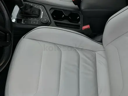 Volkswagen Tiguan 2018 года за 13 000 000 тг. в Шымкент – фото 12