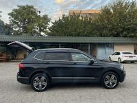 Volkswagen Tiguan 2018 годаfor13 000 000 тг. в Шымкент