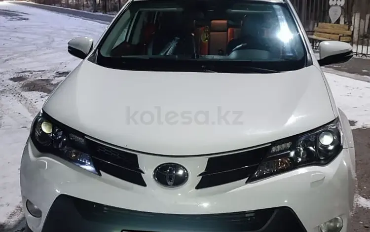 Toyota RAV4 2013 годаfor10 100 000 тг. в Караганда