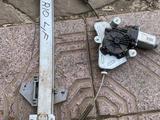 Механизм стеклоподъемника левый передний за 17 000 тг. в Астана