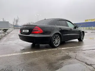 Mercedes-Benz E 320