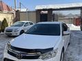 Toyota Camry 2015 года за 12 700 000 тг. в Алматы – фото 2