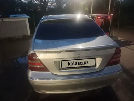 Mercedes-Benz C 200 2005 года за 4 000 000 тг. в Караганда – фото 3