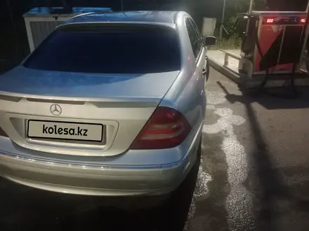 Mercedes-Benz C 200 2005 года за 4 000 000 тг. в Караганда – фото 9