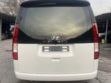 Hyundai Staria 2022 годаүшін18 500 000 тг. в Алматы – фото 4