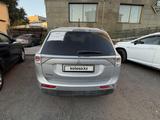 Mitsubishi Outlander 2012 годаүшін6 500 000 тг. в Семей – фото 4