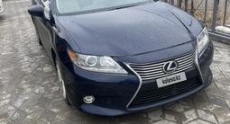 Lexus ES 300h 2013 года за 9 200 000 тг. в Атырау