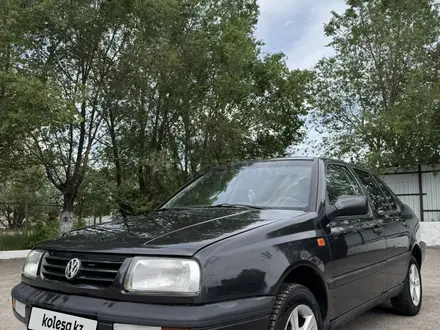 Volkswagen Golf 1995 года за 1 650 000 тг. в Караганда