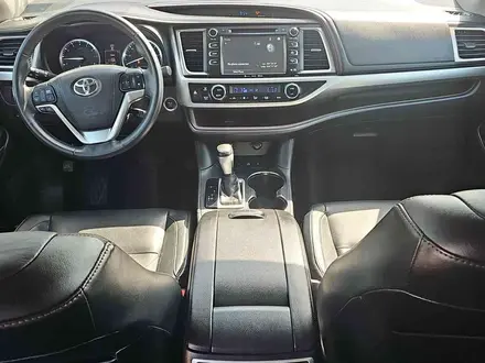 Toyota Highlander 2016 года за 9 300 000 тг. в Алматы – фото 8