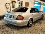 Mercedes-Benz E 240 2004 годаүшін4 350 000 тг. в Тараз – фото 2