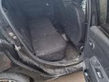 Renault Logan 2015 года за 10 000 тг. в Атырау – фото 4