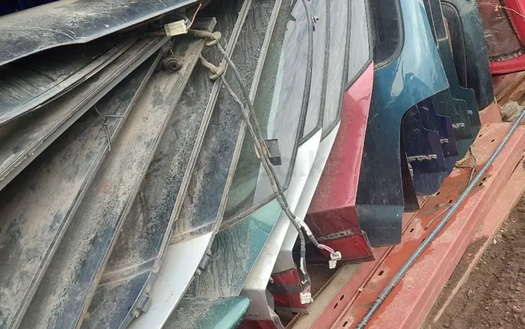 Крышка багажника митсубисиүшін50 000 тг. в Костанай