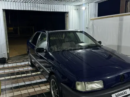 Volkswagen Passat 1991 года за 1 200 000 тг. в Байконыр – фото 2