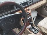 Mercedes-Benz E 200 1994 года за 1 500 000 тг. в Сатпаев – фото 2