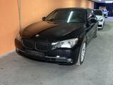 BMW 750 2010 года за 8 990 000 тг. в Астана