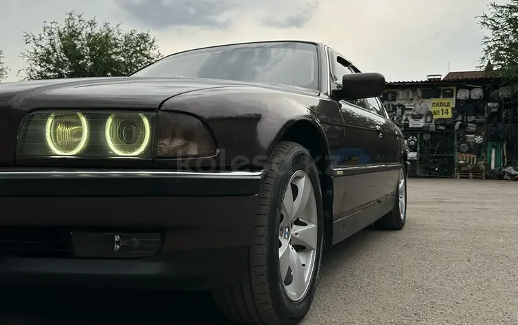 BMW 728 1997 года за 3 100 000 тг. в Алматы