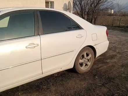 Toyota Camry 2003 года за 4 000 000 тг. в Есик – фото 2