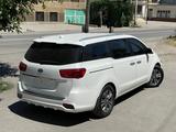 Kia Carnival 2019 года за 14 200 000 тг. в Шымкент – фото 2