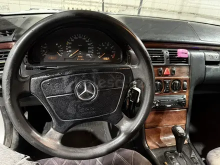 Mercedes-Benz E 230 1996 года за 1 750 000 тг. в Астана – фото 8
