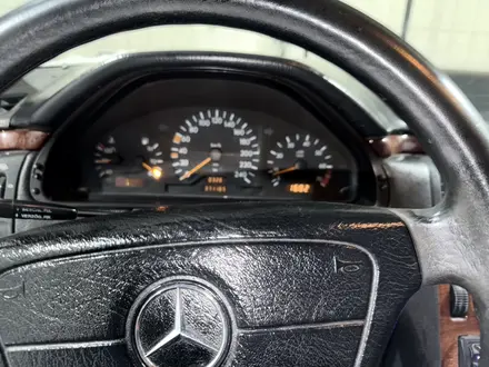 Mercedes-Benz E 230 1996 года за 1 750 000 тг. в Астана – фото 20