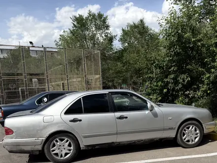 Mercedes-Benz E 230 1996 года за 1 750 000 тг. в Астана – фото 16