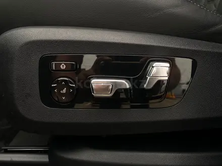 BMW X5 M 2024 года за 96 500 000 тг. в Астана – фото 18