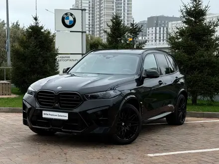 BMW X5 M 2024 года за 96 500 000 тг. в Астана