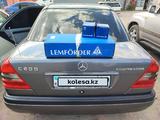 Mercedes-Benz C 200 1997 года за 3 500 000 тг. в Караганда – фото 2