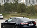 Toyota Camry 2020 года за 12 300 000 тг. в Шымкент – фото 2