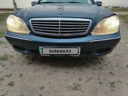 Mercedes-Benz S 320 2000 года за 3 250 000 тг. в Семей – фото 31