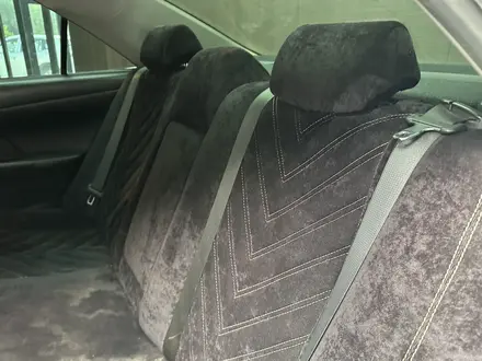 Toyota Camry 2014 года за 7 790 000 тг. в Актобе – фото 12