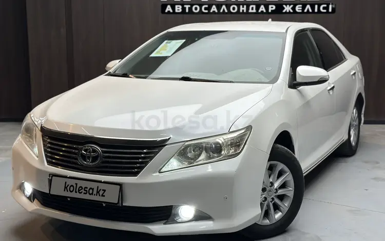 Toyota Camry 2014 года за 7 790 000 тг. в Актобе