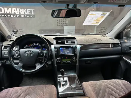 Toyota Camry 2014 года за 7 790 000 тг. в Актобе – фото 9