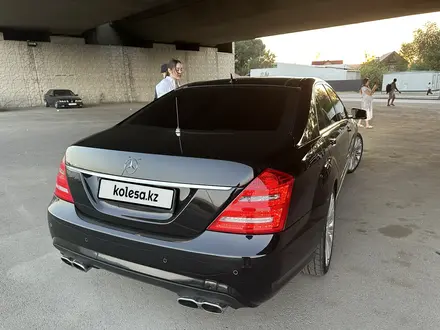 Mercedes-Benz S 550 2006 года за 10 000 000 тг. в Алматы – фото 12